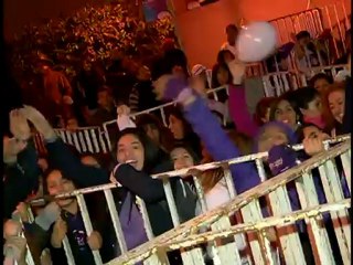 Fanáticas chilenas de 40 años se comportaron como quinceañeras con los New Kids on The Block