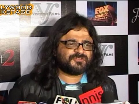 Saif Ali Khan & Deepika Padukone's Yaariyan in COCKTAIL