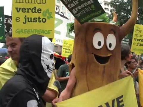 Ban Ki-moon warns old model of development is 'broken'