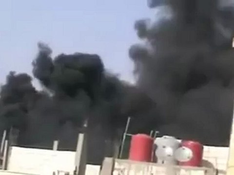 Syria فري برس حمص جورة الشياح احتراق المباني من القصف الصاروخي 20 6 2012 ج1 Homs