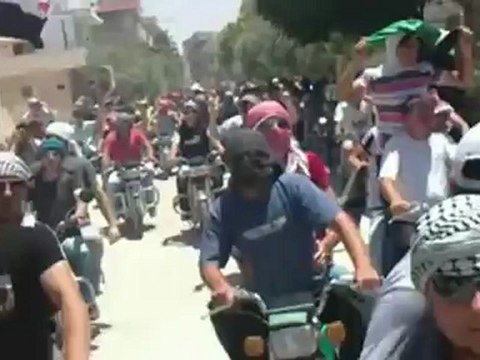 Syria فري برس حماه المحتلة مظاهرة في مدينة سلمية احتجاجا على احتفاظ النظام بجثمان الشهيد ملهم رستم 20 6 2012 ج4 Hama