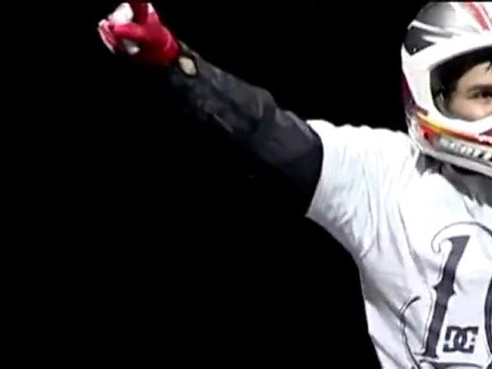 Matt Whyatt - BMX First Backflip Tailwhip To Late 360