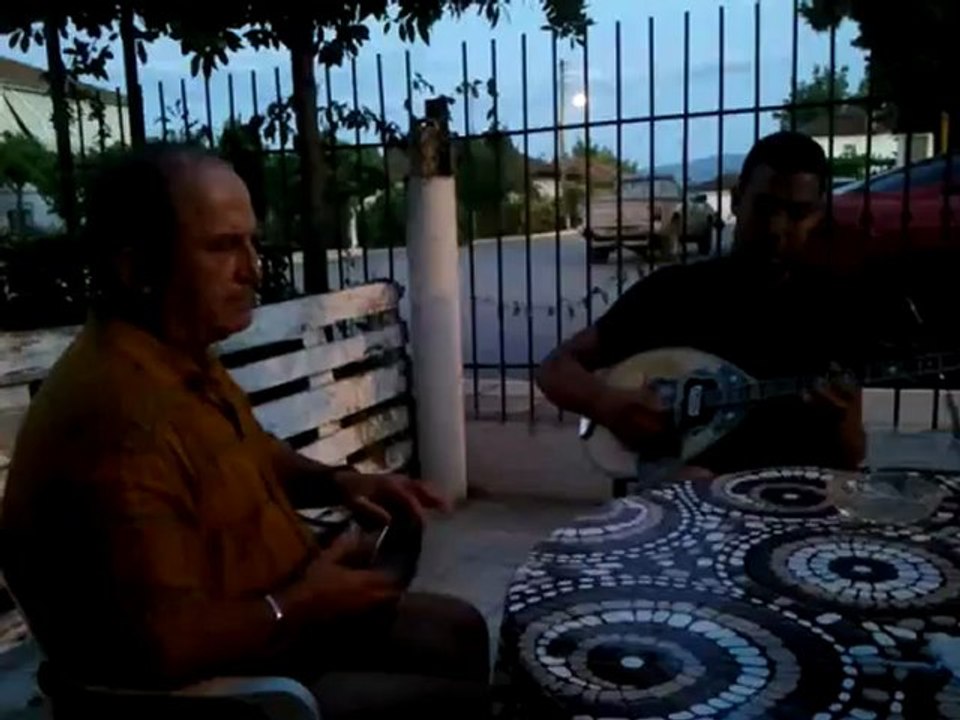 ΜΙΑ ΒΡΑΔΙΑ ΜΕ ΤΟΝ ΜΑΚΗ