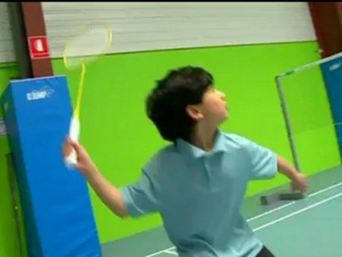 Découvrez la raquette de Badminton Artengo Easy, adaptée spécialement pour les enfants !