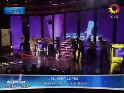 Jennifer Lopez deslumbró en Soñando por cantar con su glamour