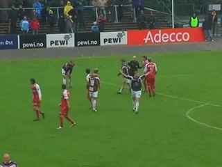 Funny football foul - extreme holding-money-fortune.org