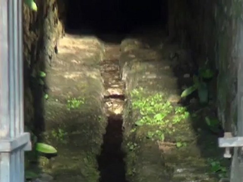 La fontaine Gouaix à St Bris au solstice d'été