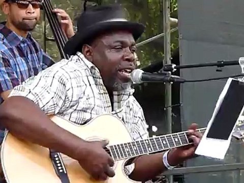 Chicago Blues Fest on 6-10-2012 @ 2:09 PM