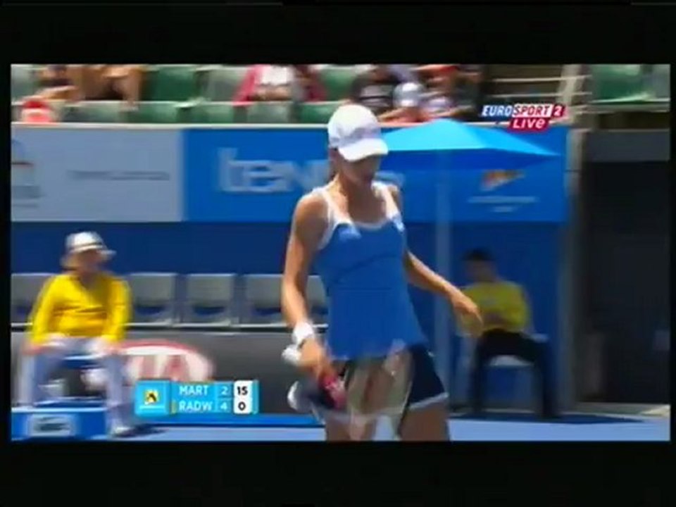 Agnieszka Radwańska vs Petra Martić Australian Open 2011 2nd round - first set highlights