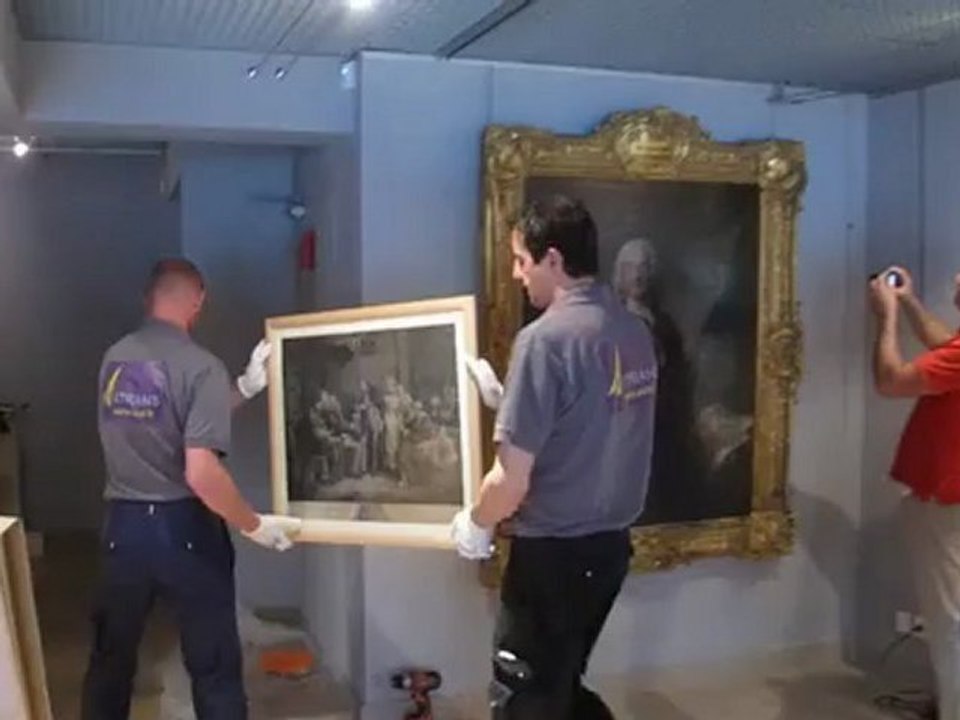 Exposition Marigny à Blois - accrochage d'oeuvres