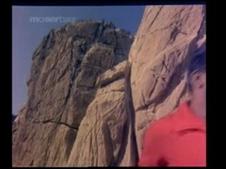 Girl In Action - Enga Pattan Sothu