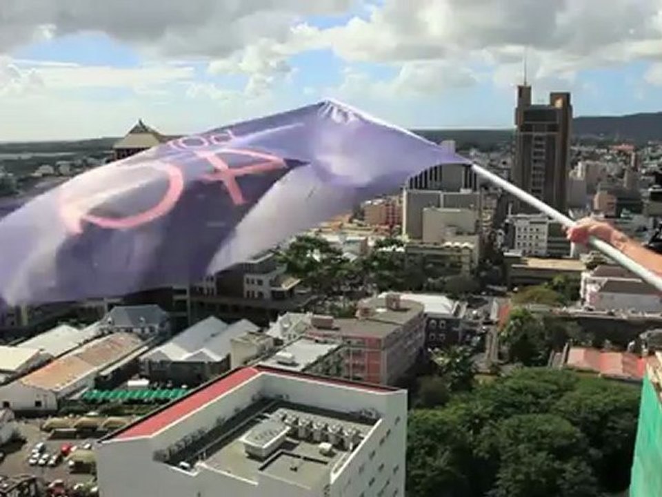 Alain_Robert_Mauritius_by_Orange