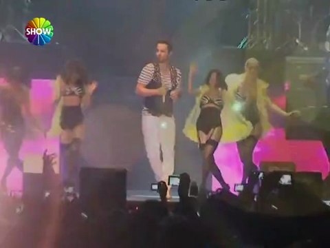 Kemer Festivali'nde Murat Boz konseriyle büyüledi