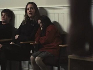 A LONELY PLACE TO DIE   ( FERMETURE)