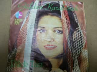 Gülden  Karaböcek    "Su Ver  Leyla"