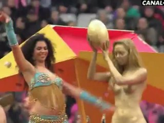 Arrivée du ballon Stade Français Paris - Toulouse (17 jan. 2011)