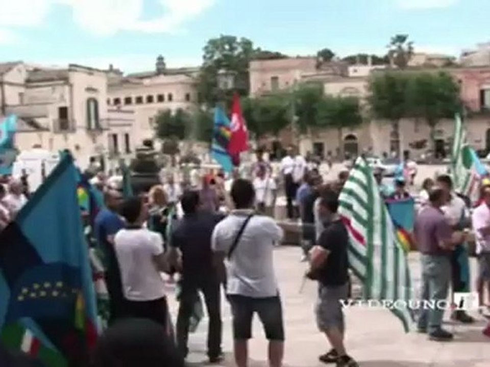 Protesta del reparto del mobile imbottito