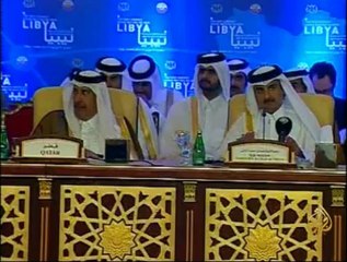 وجوب رحيل القذافي لحل أزمة ليبيا