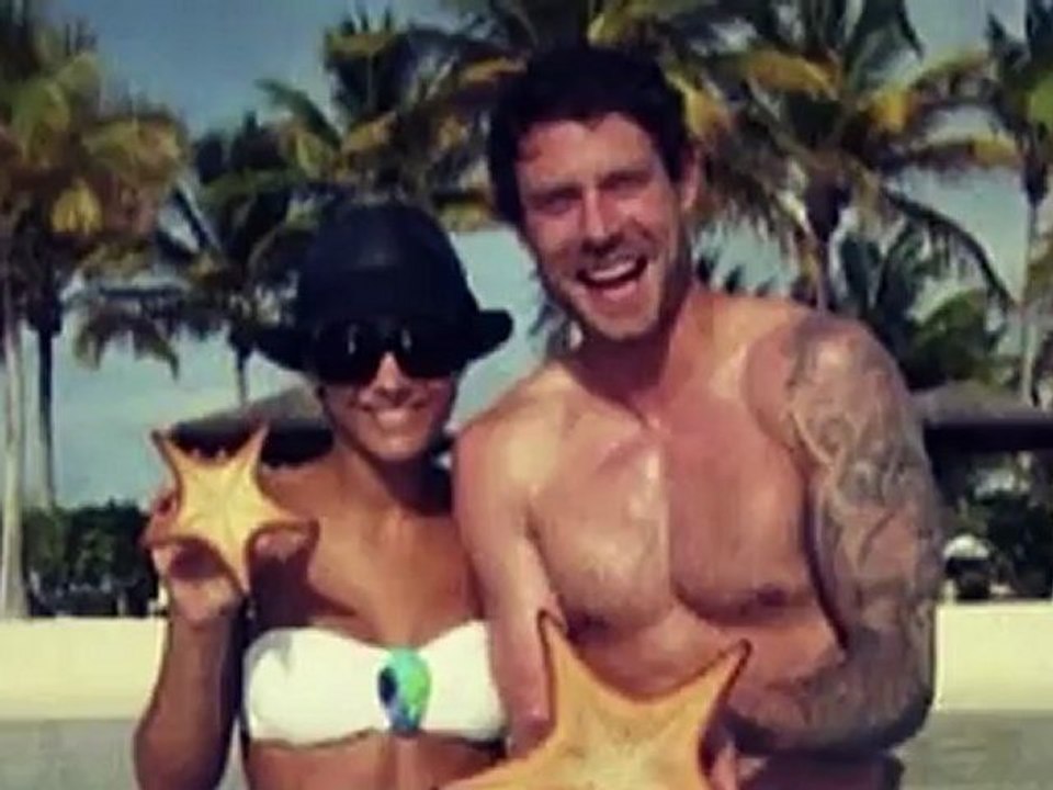 Frankie Sandford's Incredible Toned Tummy