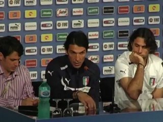 Buffon: "Rooney un trascinatore, Cassano un leader"
