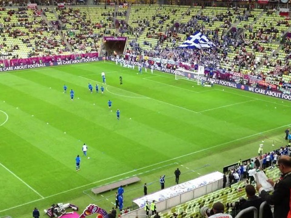 Είσοδος Ελλάδας για ζέσταμα στο ματς με τη Γερμανία