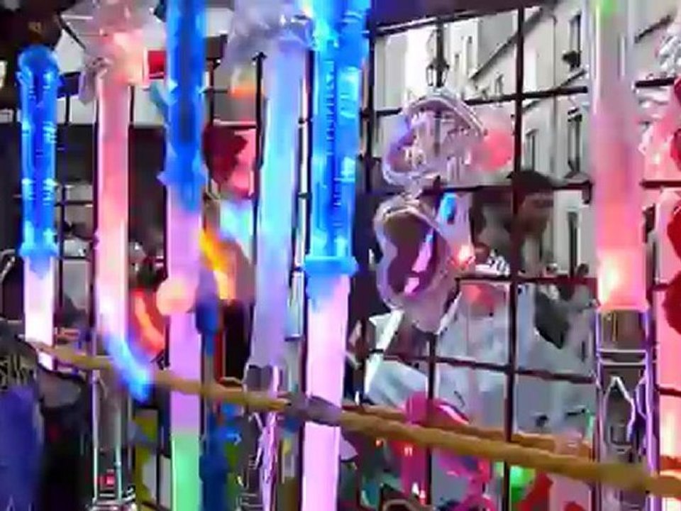 Néons et ballons