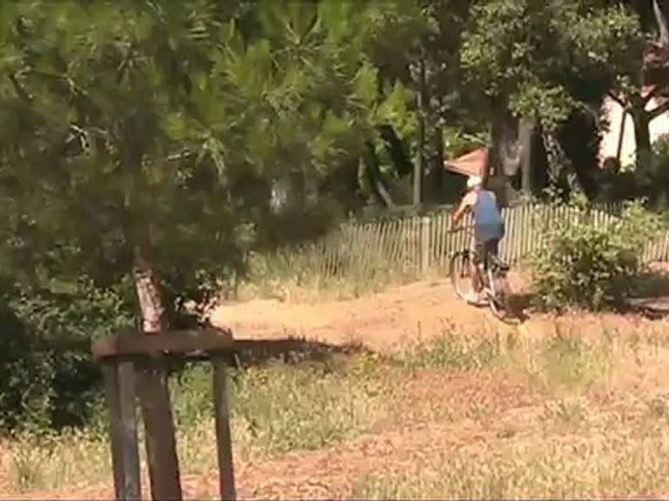 SIMON ET SON VTT DE COMPETITION