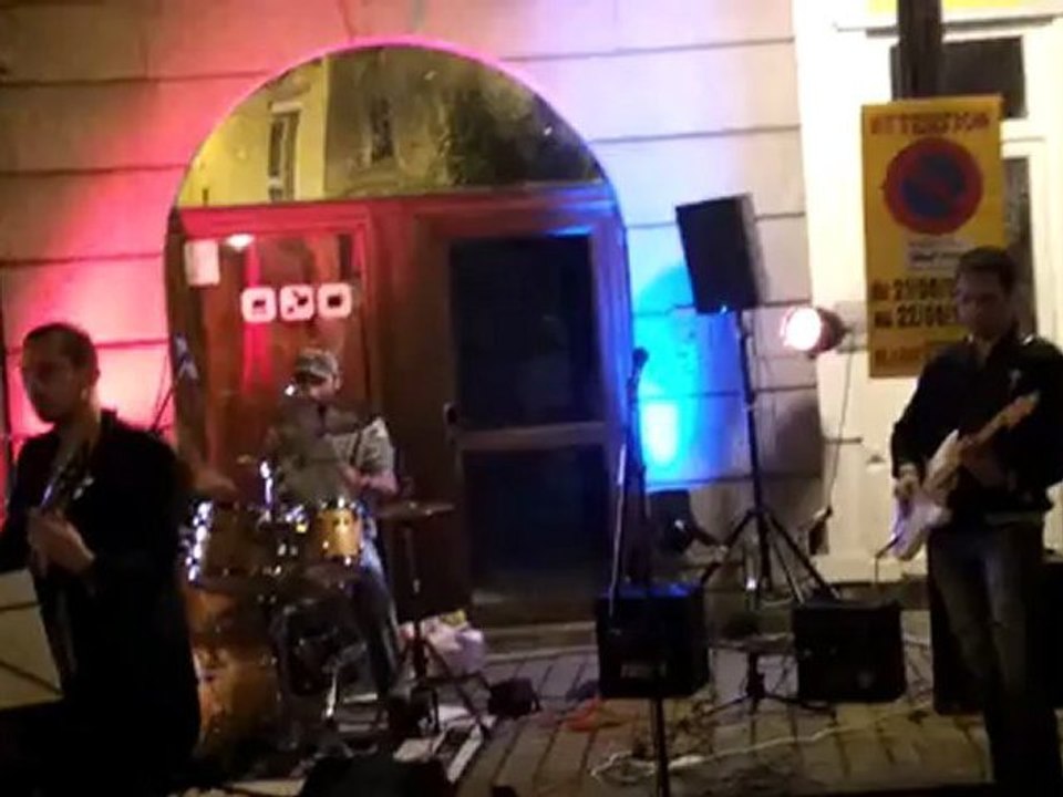 2012-06-21-23h26 Un autre monde