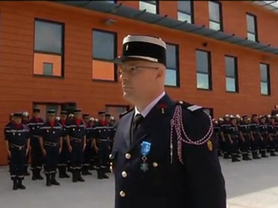 Remise des insignes de Chevalier dans l'Ordre national du Mérite au Colonel Gilles GREGOIRE