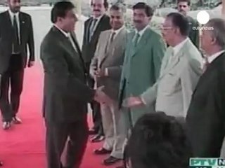 Pakistán estrena primer ministro