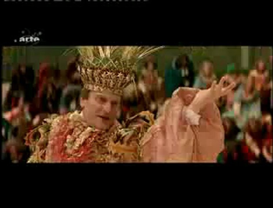 scene from LE ROI DANSE