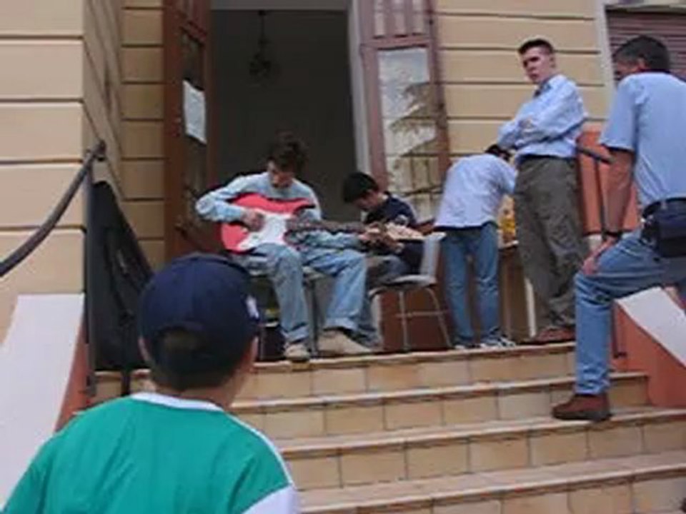 fantastic rare to AGEOP research 2005 dC : Enrico e Riccardo in concerto pro Ageop 22.05.05- DAY TRIPPER in occasione della presentazione del libro Un Nobile Signore  scritto dal loro babbo