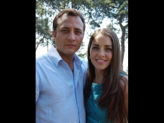 Yigit Ozsener - Asli Tandogan