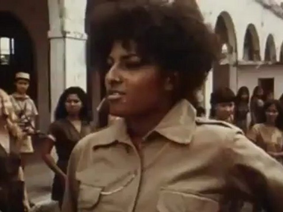 Frauen hinter Zuchthausmauern