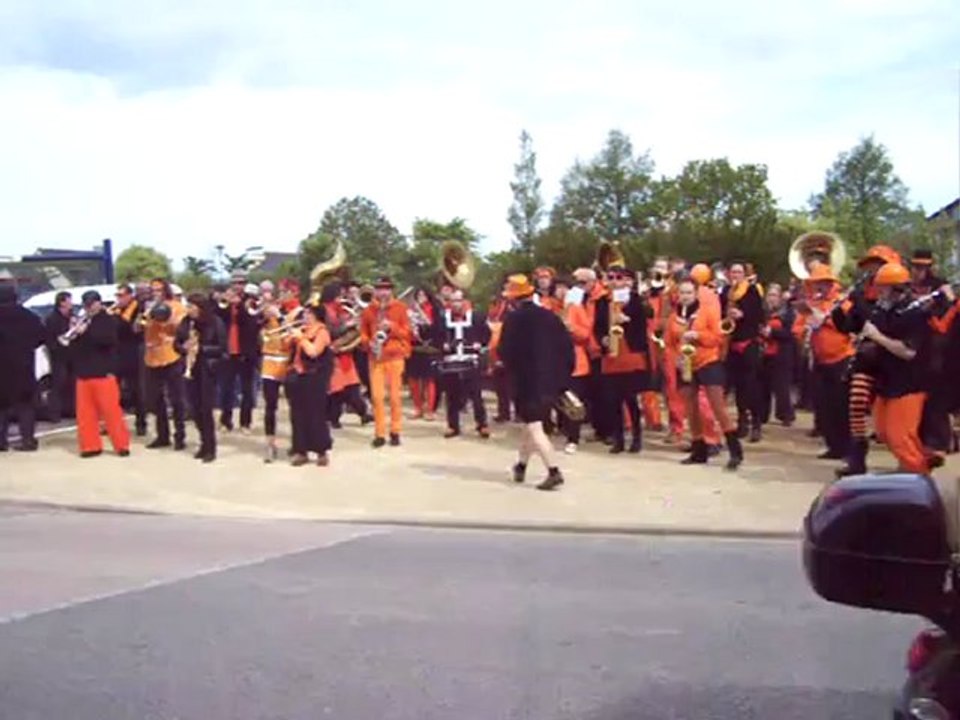 LA BRIGADE DES TUBES