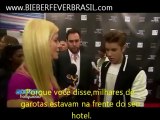 Justin e Scooter no Access Hollywood - Bieber Fever Brasil - Twitvid
