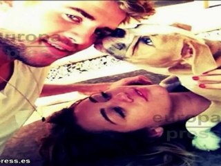 Miley Cyrus encantada con su compromiso