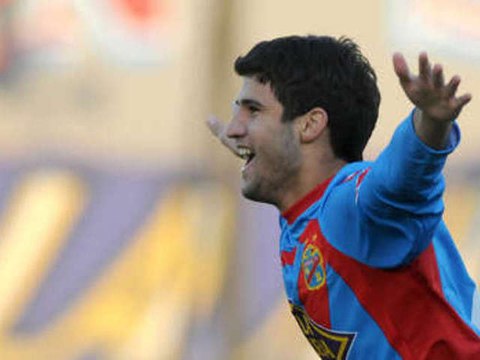 Lisandro Lopez offre le titre à Arsenal !