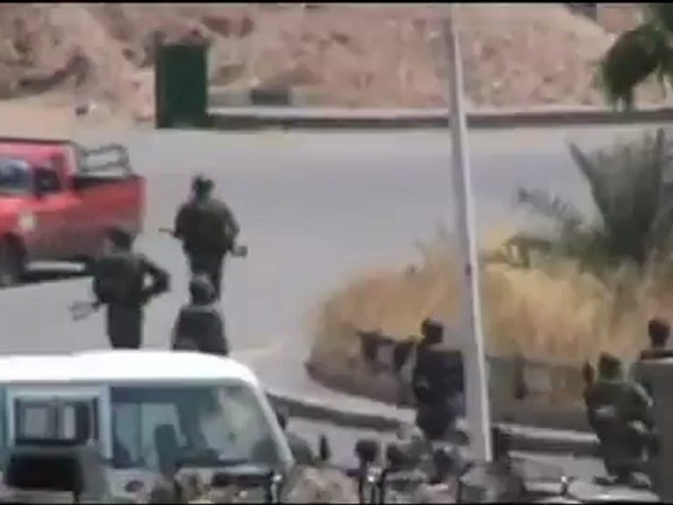 Syria فري برس  حماه المحتلة انتشار الشبيحة  في دوار الفيلات  24 6 2012 ج3 Hama