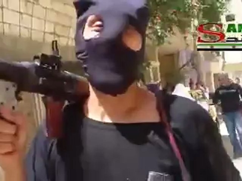 Syria فري برس ديرالزور لقاء مع احد ابطال الجيش الحر 23 6 2012 Deirezzor