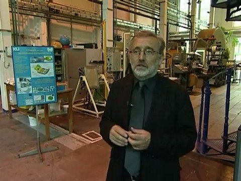 Find out why Artengo use flax fibre in the production of Tennis rackets