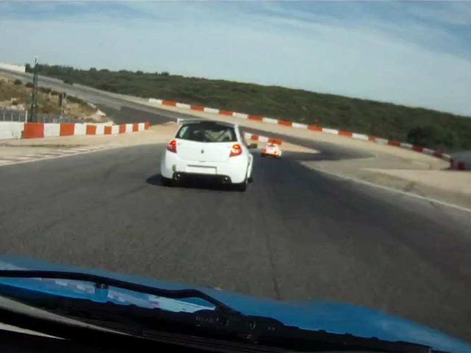 session de 10h  circuit  de ledenon en clio cup 2 ( 24 juin 2012)