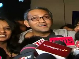 Sharman Joshi with hot babe