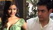 Aamir Khan ROMANCES Anushka Sharma in Peekay