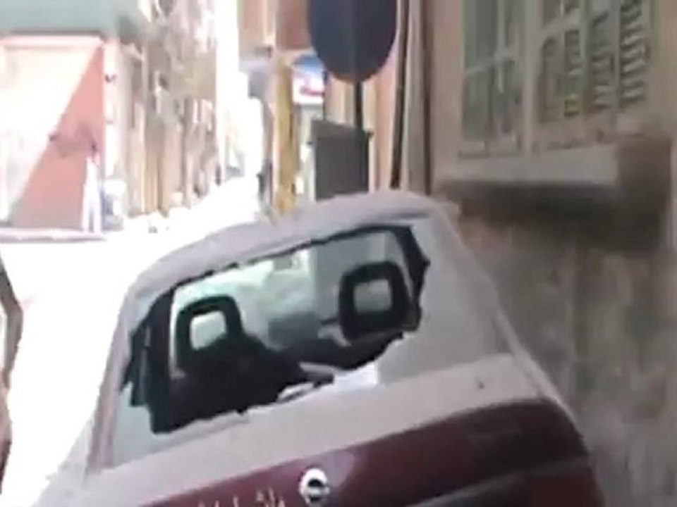 Syria فري برس  ديرالزور أثار القصف الوحشي على حي الشيخ ياسين 25 6 2012 ج2 Deirezzor