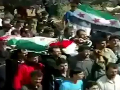 Syria فري برس ادلب معرزيتا تشييع الشهيدين ماهر أحمد قطيش و مصطفى علي قطيش اثناء القصف على مدينة كفرنبل 25 6 2012 Idlib