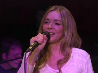 Hélène aux Folie's Pigalle - concert inédit - 11 février 2012 - IDF1