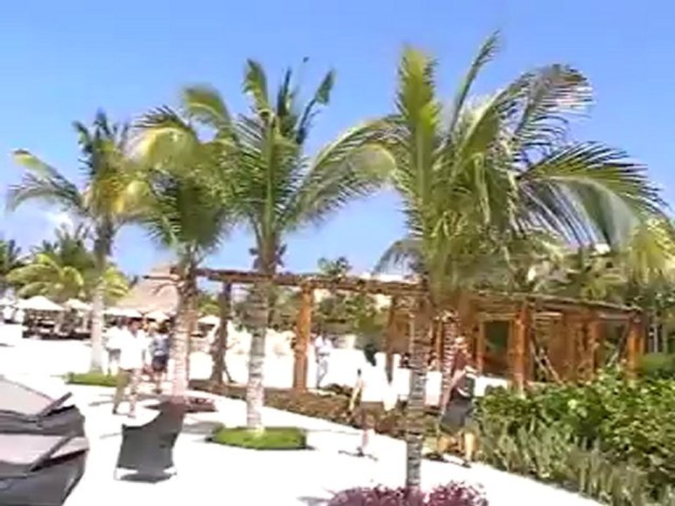 Secrets Maroma Beach Riviera Cancun  Maroma Yucatan Pool 5 Sterne www.VIP-Reisen.de