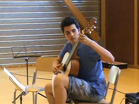 M2U1052 Valse pour Olivier- Nicole Clement- Eleve guitare-Audition des élèves des Ateliers Musicaux de Scy Chazelles en mai 2012