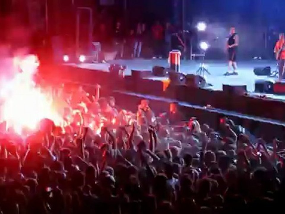 Johnny Halllyday Aluna Festival 2012 Shaka ponk (Bertrand Cantat) - palabra mi amor